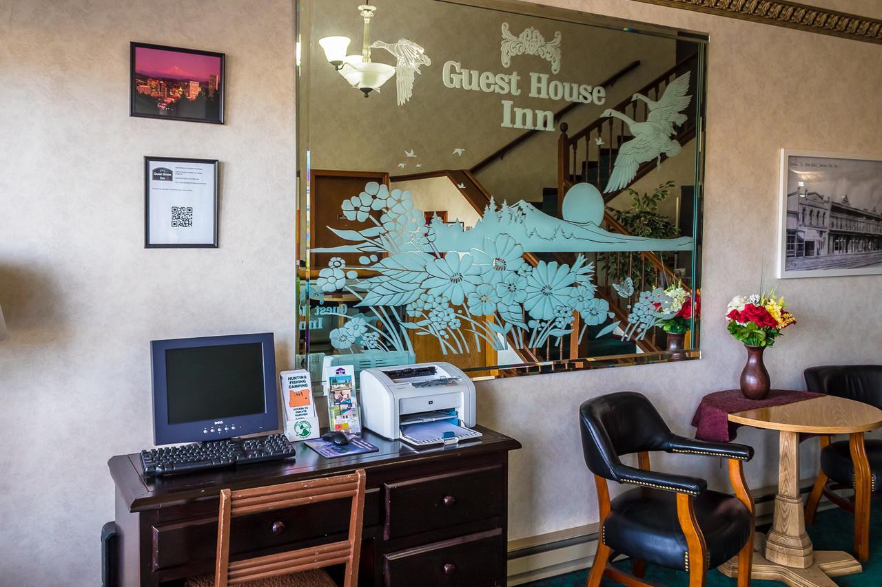 Guest House Inn Junction City Buitenkant foto